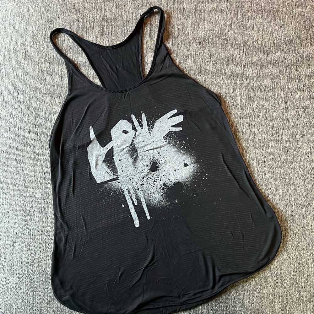 Lululemon Baltimore LOVE project tank